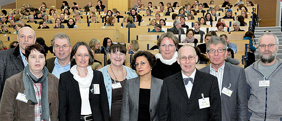 Organisatoren und Teilnehmer des 2. Jugendhilfetages in Wuppertal.