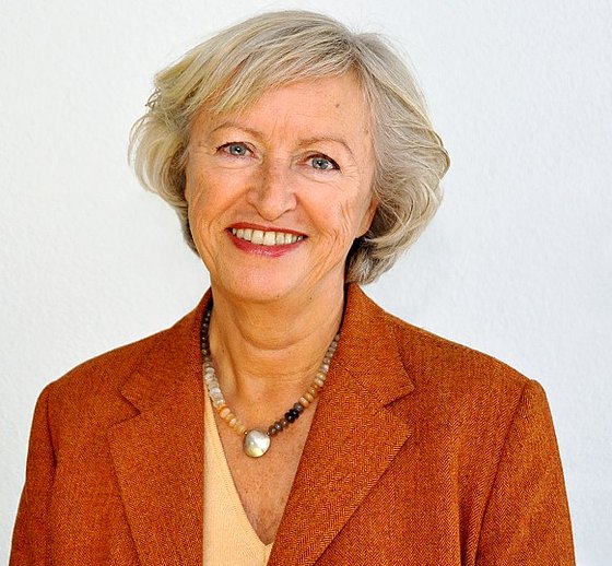 Prof. Dr. Eva Neuland 