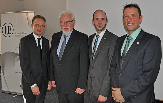 Vertreter vom IQZ Vertreter vom IQZ
